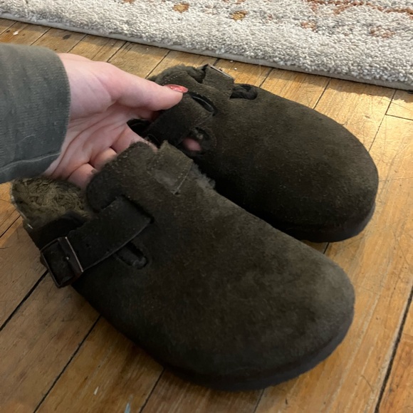 Birkenstock Boston Clog Shearling Dark Brown Suede Slippers - Picture 9 of 14